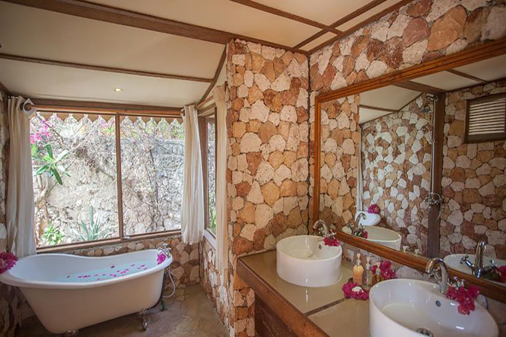 SEASONS LODGE ZANZIBAR