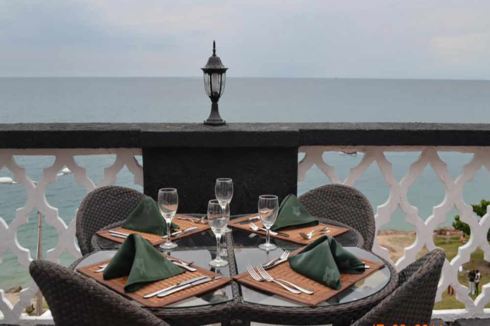 AFRICA HOUSE HOTEL