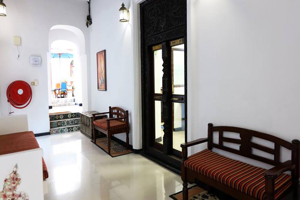 TAUSI PALACE HOTEL