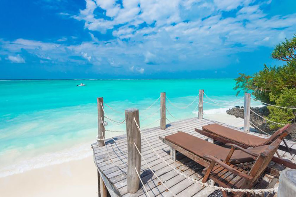 WARERE BEACH HOTEL