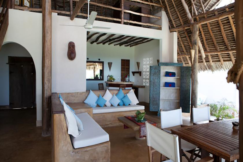 GREEN AND BLUE OCEAN LODGE